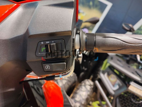 Скутер Мотомир SCIROCCO 49.9 (110) красный фото 13 Скутер Мотомир SCIROCCO 49.9 (110) красный фото 13