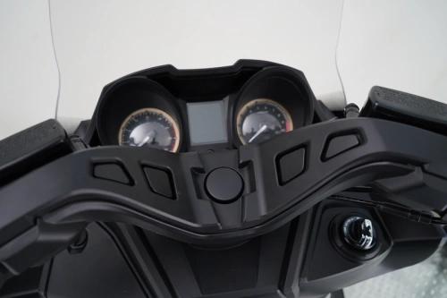 Скутер Vento (Венто) VMC Z1 TY300T-2E 276 см3 СЕРИЯ Т3000 BLACK фото 21 Скутер Vento (Венто) VMC Z1 TY300T-2E 276 см3 СЕРИЯ Т3000 BLACK фото 21