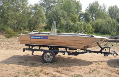 Лодка алюминиевая Тактика - 420 fish фото 2 Лодка алюминиевая Тактика - 420 fish фото 2